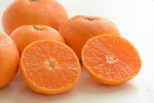 シネフェリンを含む柑橘類